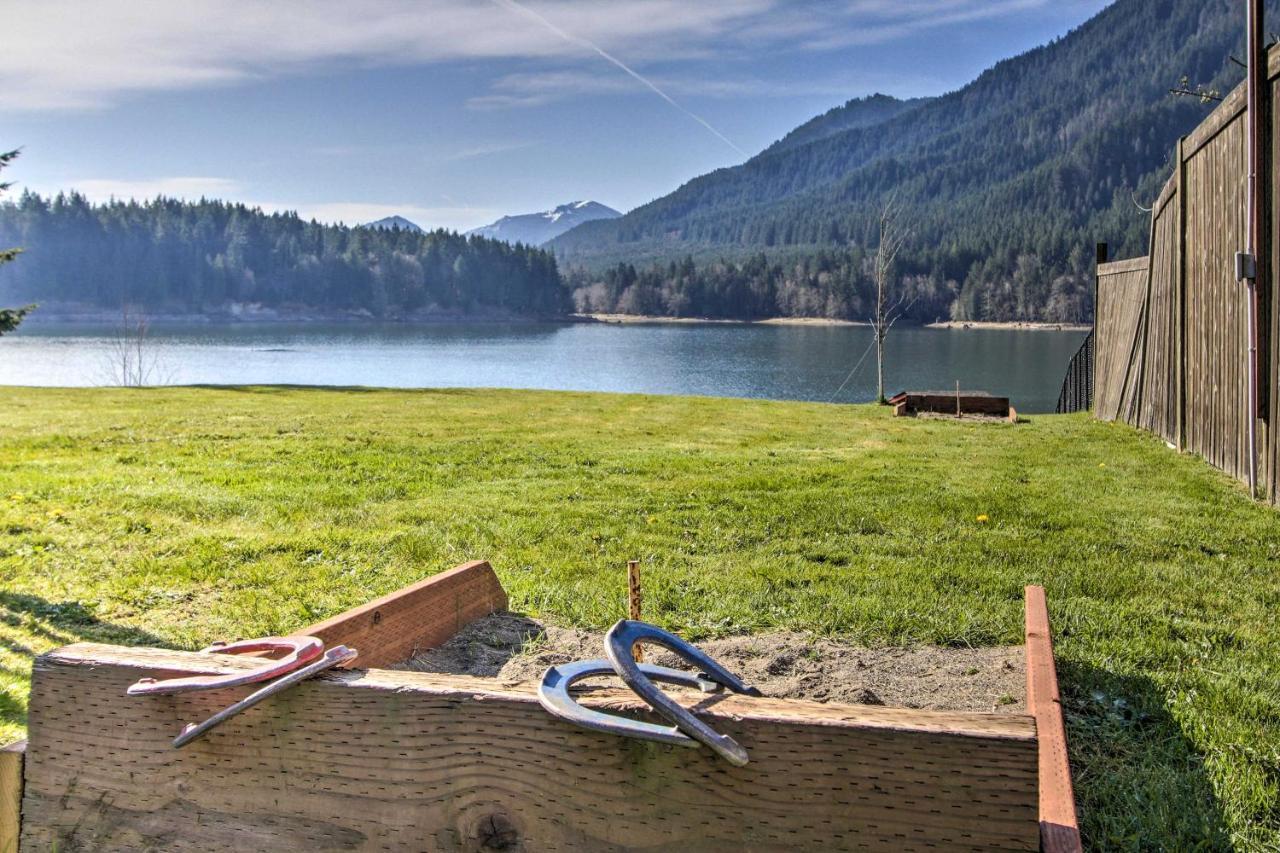 Lakefront Cabin With Stunning Mountain Views And Dock! Mineral Exteriér fotografie